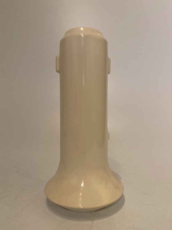 White ceramic ikebana vase