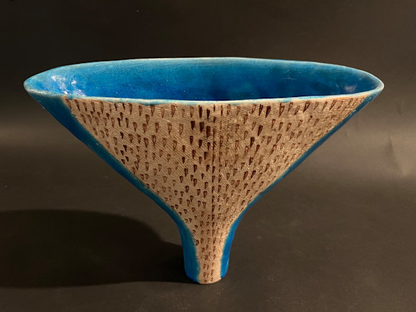 Triangular ceramic ikebana vase