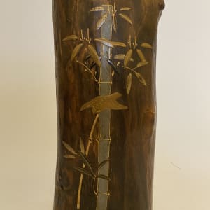 Lacquered wooden ikebana vase
